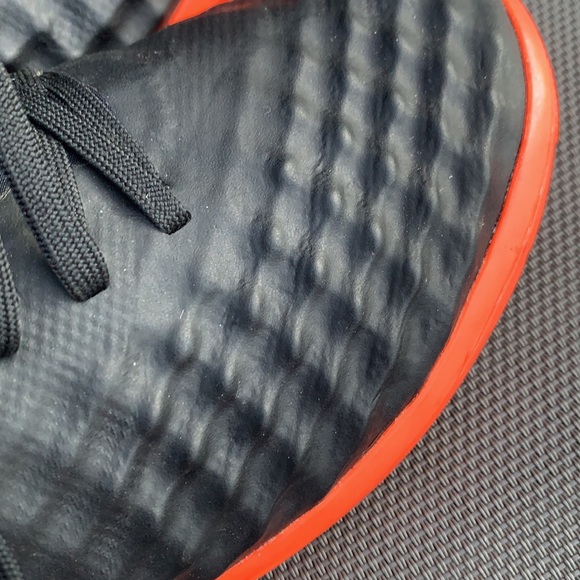 Nike MagistaX Finale II-Black/Hyper Orange Sz 7.5 main image 5